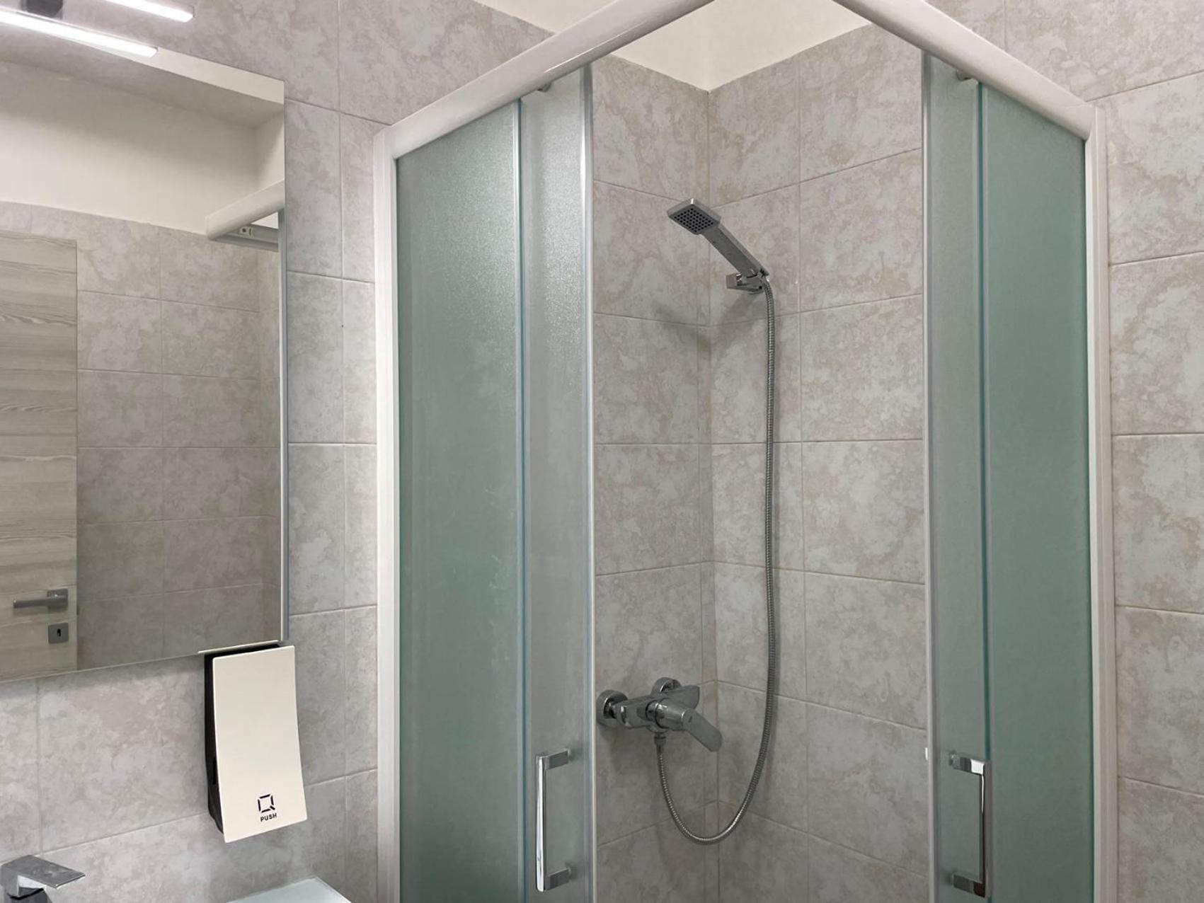 Nuovo Confortini Rooms Sunday Verona Bilik gambar